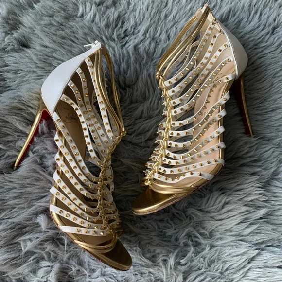 靴 2016ss Christian Louboutin MILLACLOU Explore a Christian Louboutin Black Studded Leather